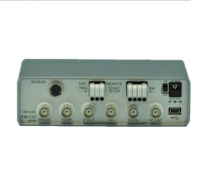 FM-110 背面